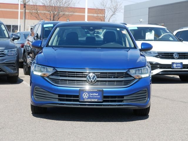 Certified 2024 Volkswagen Jetta SE with VIN 3VW7M7BU4RM006130 for sale in Inver Grove Heights, Minnesota