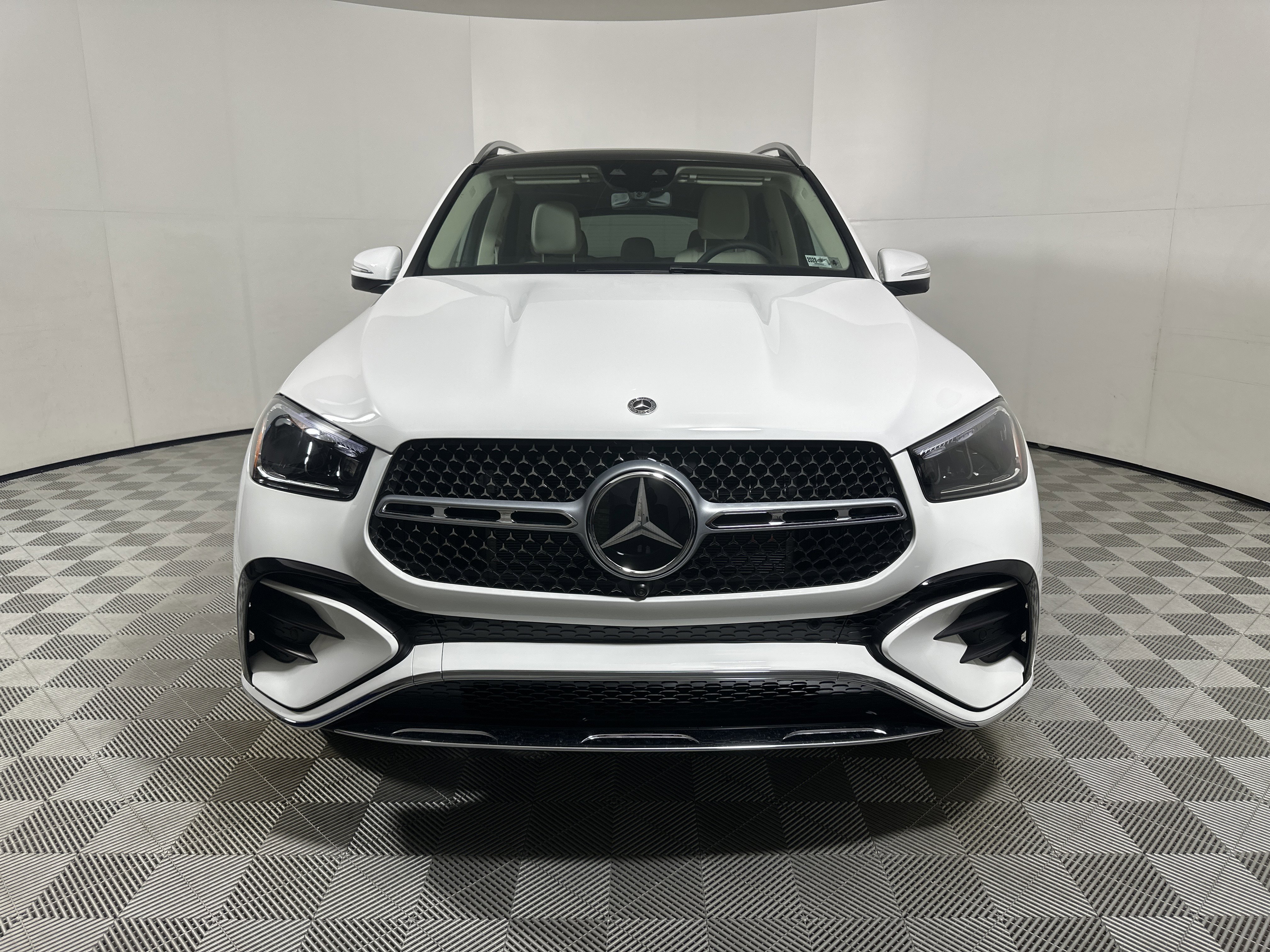New 2026 POLAR WHITE Mercedes-Benz GLE 350 image 2