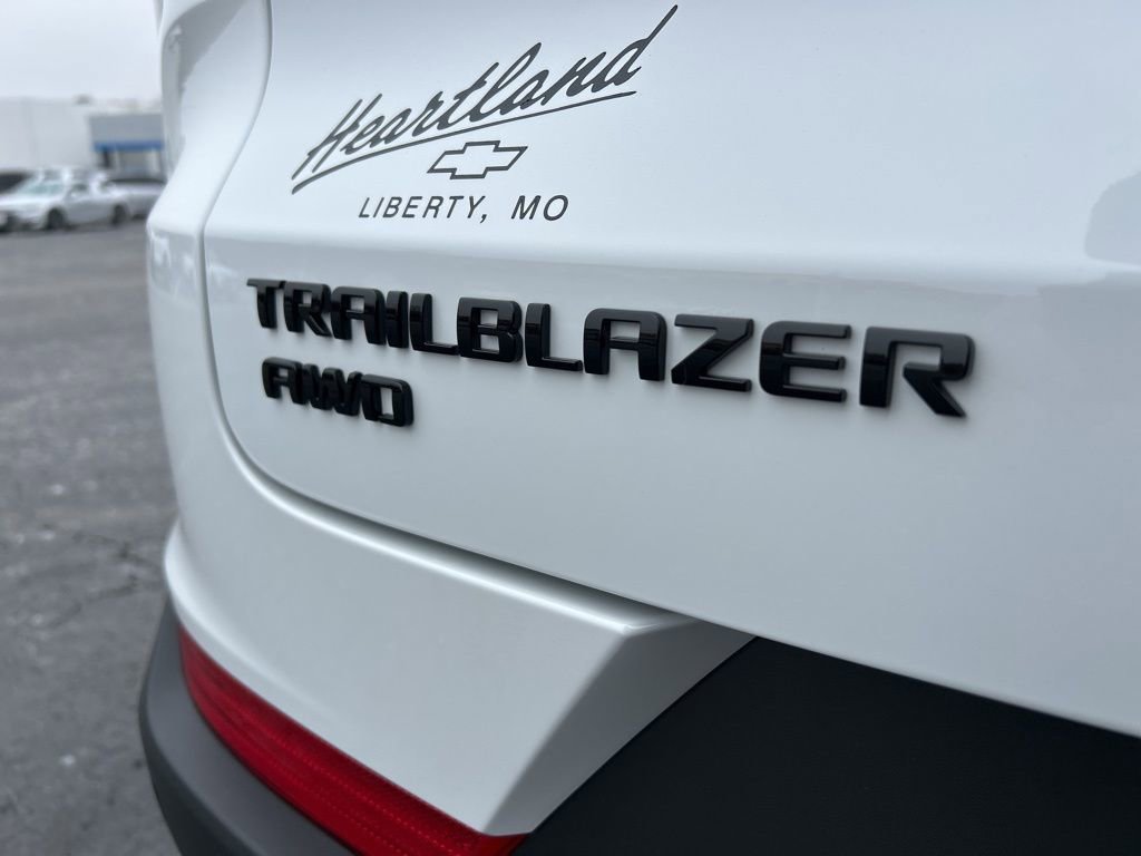 New 2026 Summit White Chevrolet LT image 13