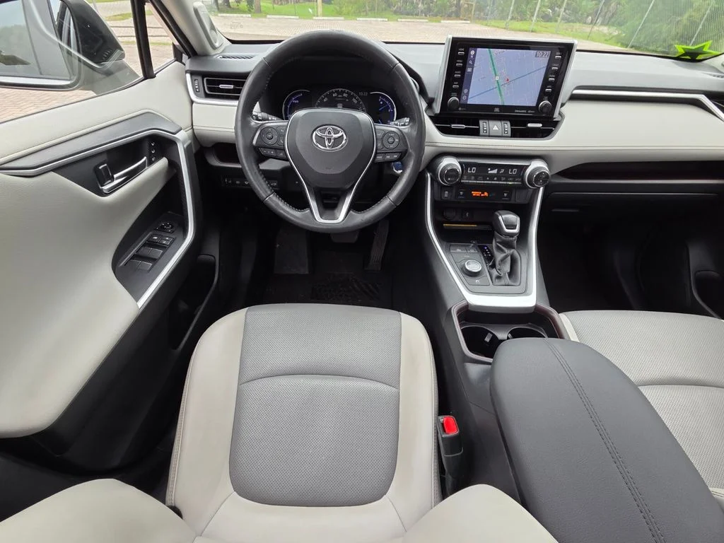 Certified Used 2020 Silver Toyota Limited image 6