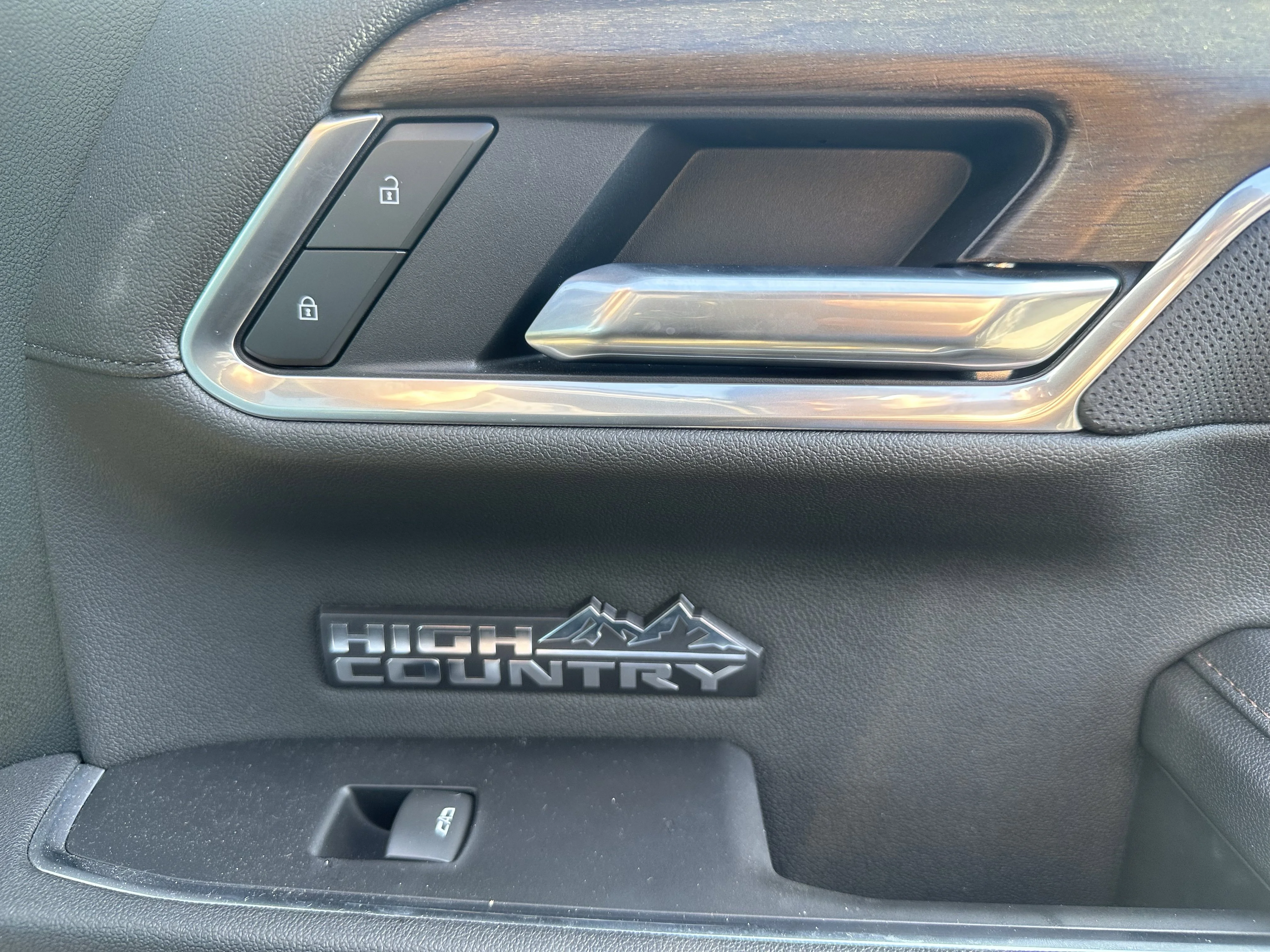 Certified Used 2025 Black Chevrolet High Country image 20