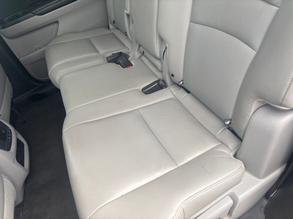 Used 2016 Gray Honda EX-L image 41