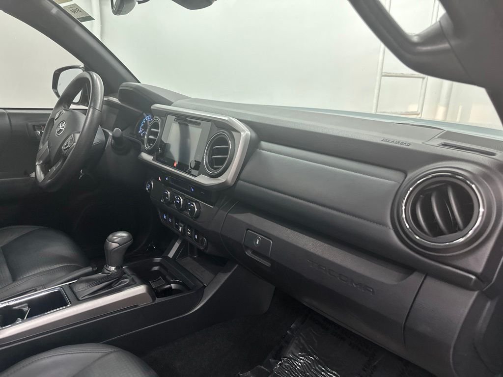 Used 2019 Gray Toyota Limited image 30