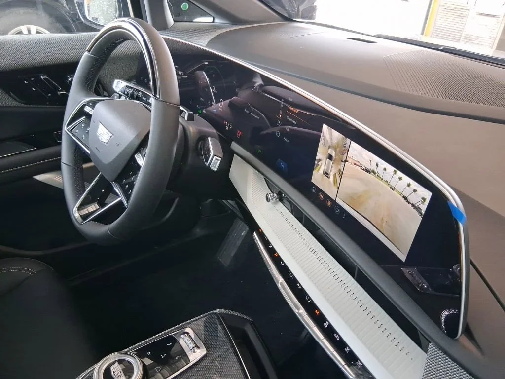 2026 Cadillac OPTIQ Sport - Photo 15