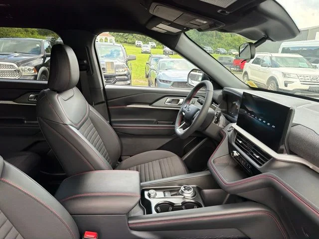 New 2026 Space White Metallic Ford ST-Line image 39