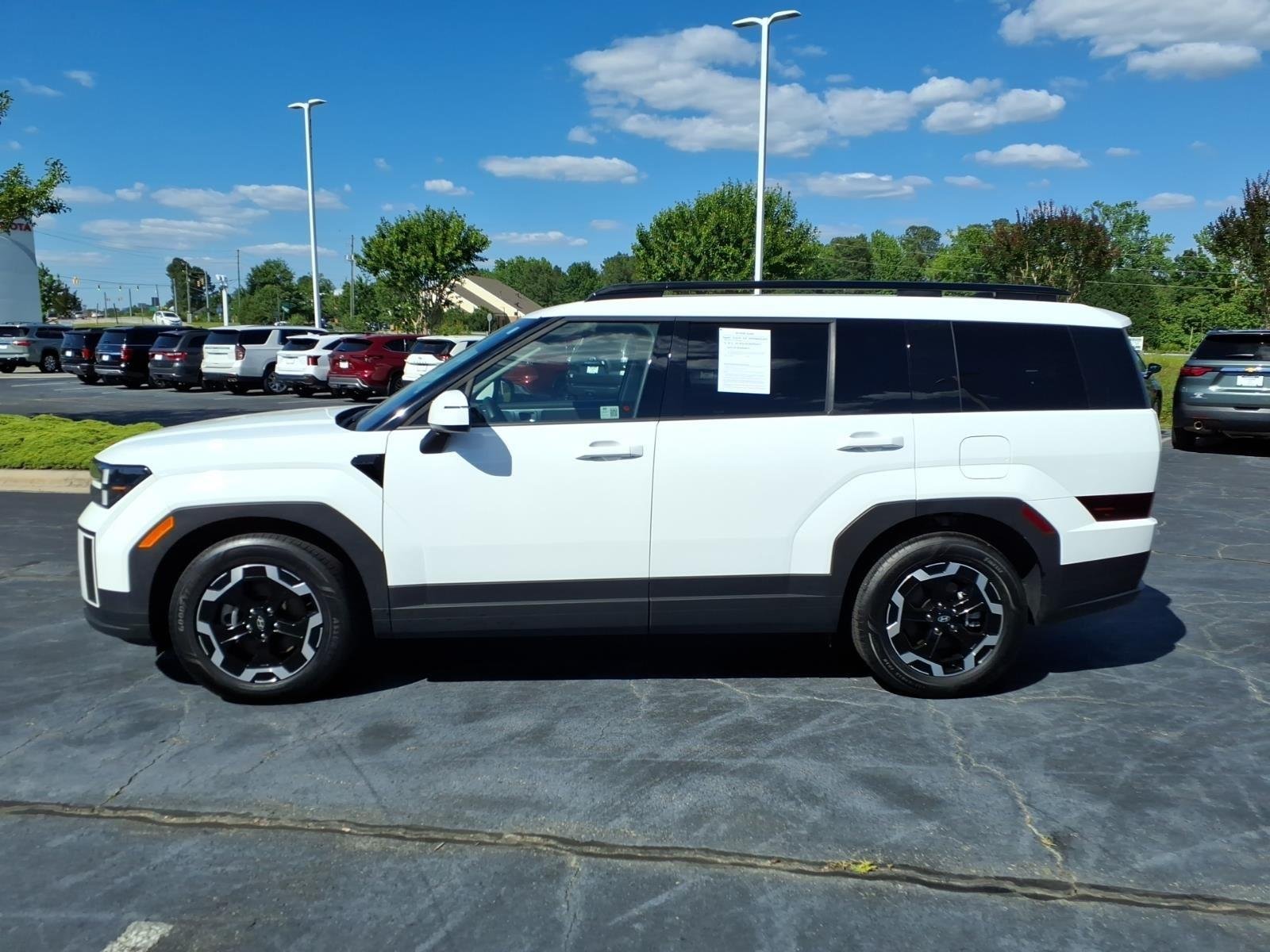 Used 2025 Serenity White Hyundai SEL image 3