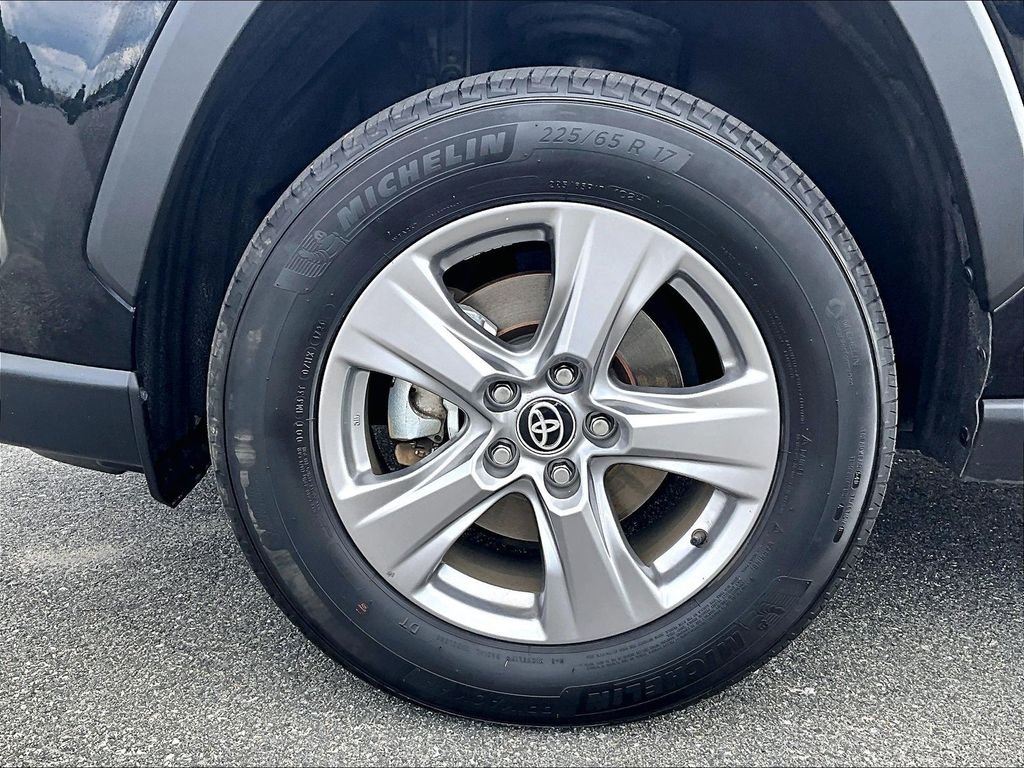 Used 2025 Black Toyota XLE image 7