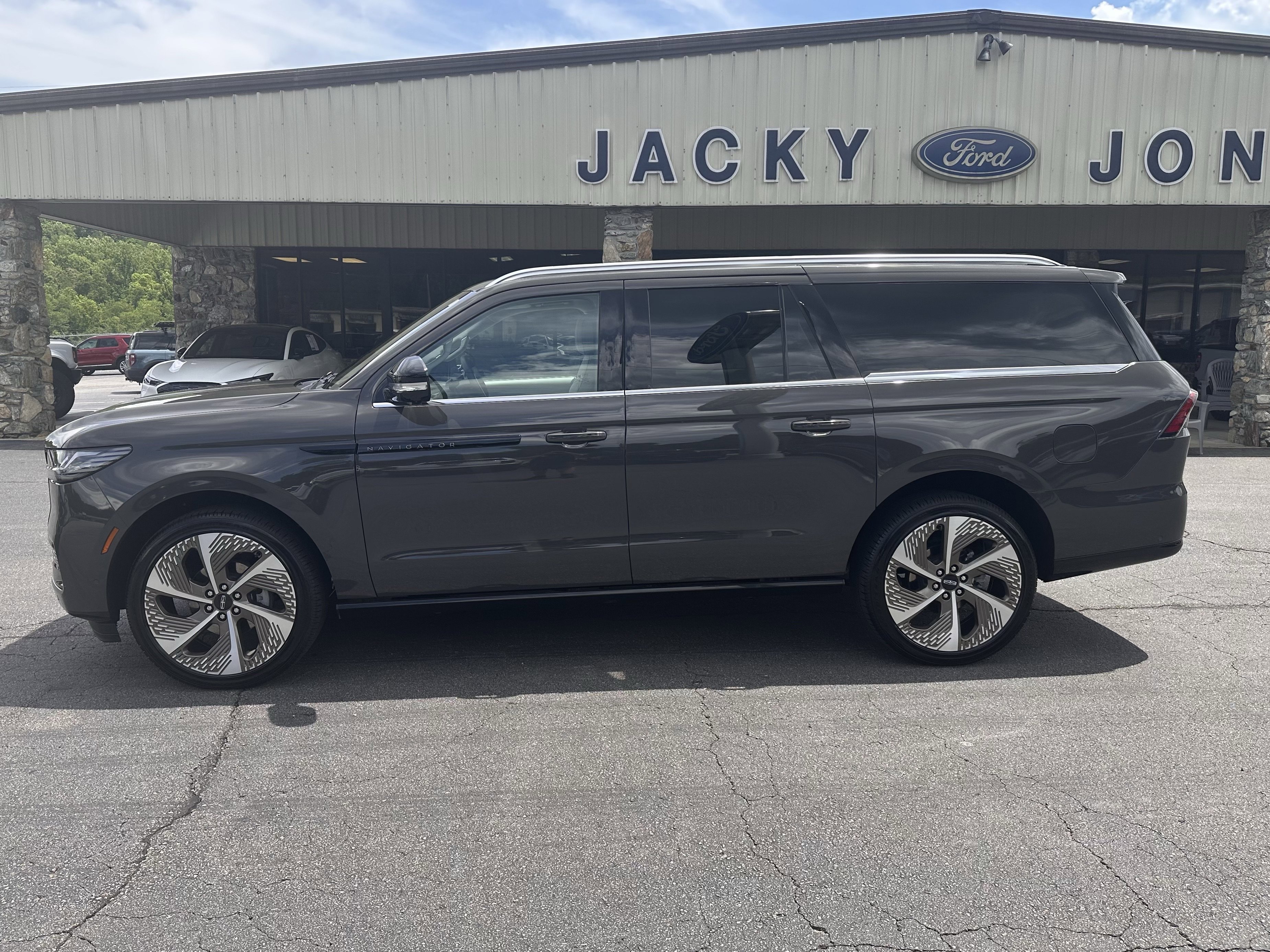 2025 Lincoln Navigator Black Label L 4WD's photo