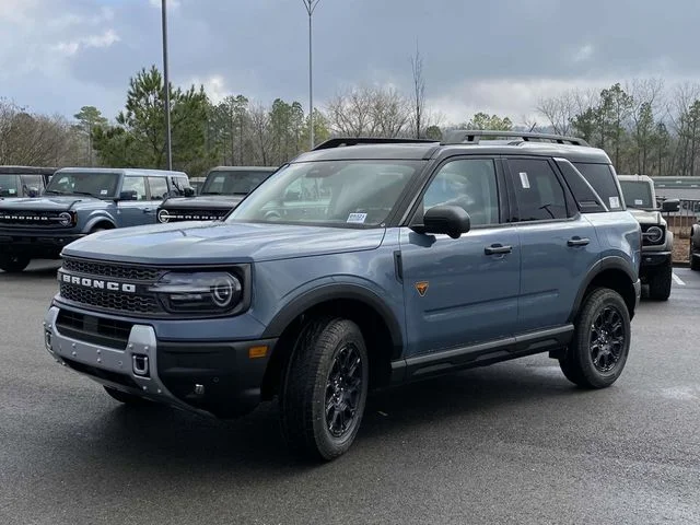 New 2025 Azure Gray Metallic Tri-Coat Ford Badlands® image 7