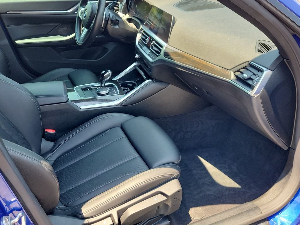 Used 2022 Blue BMW M440i xDrive image 21