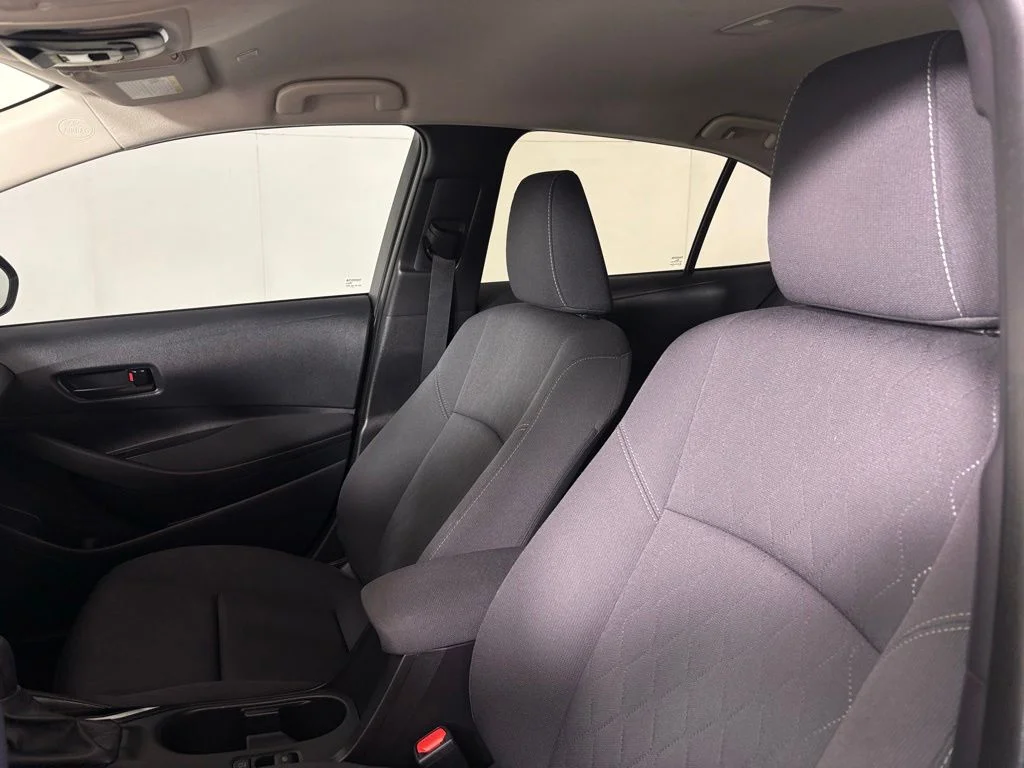 2025 Toyota Corolla LE - Photo 16