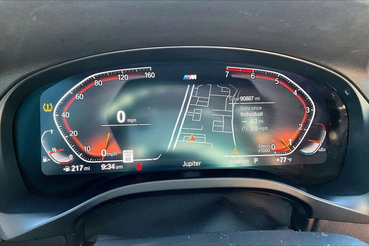 Used 2023 Gray BMW xDrive30i image 13