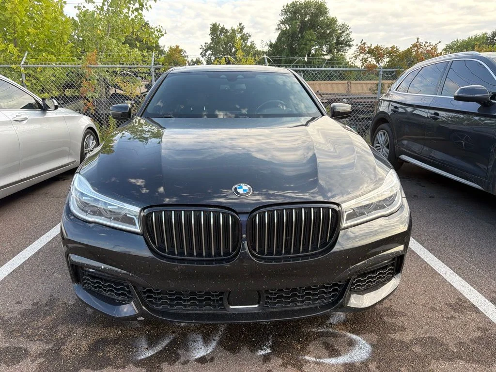 Used 2018 Black BMW 750i xDrive image 7