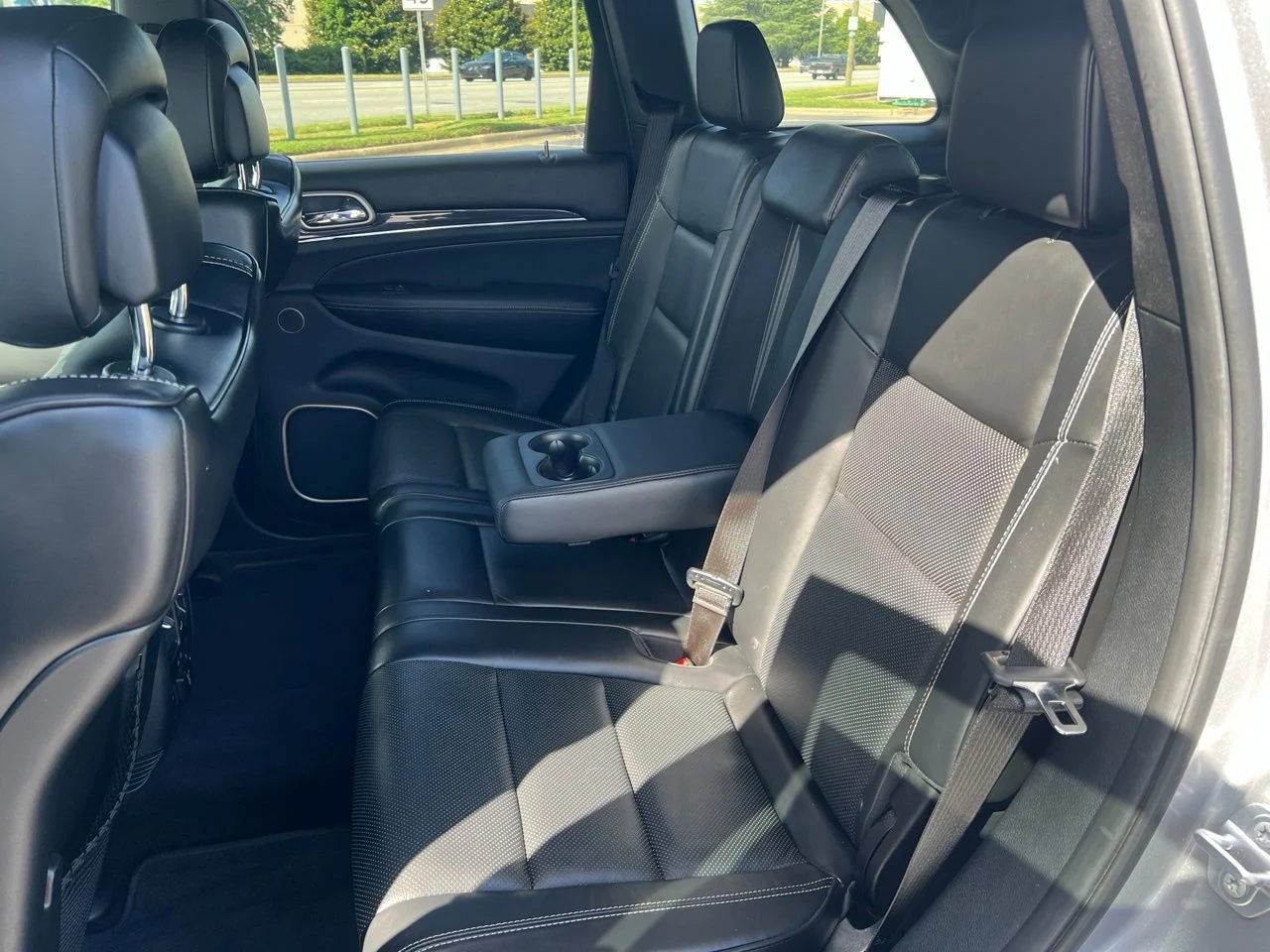 Used 2017 Silver Jeep Overland image 22
