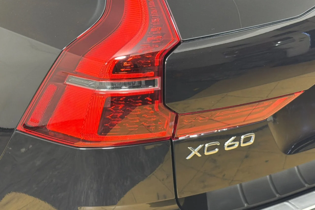 Used 2026 BLACK Volvo Ultra image 25