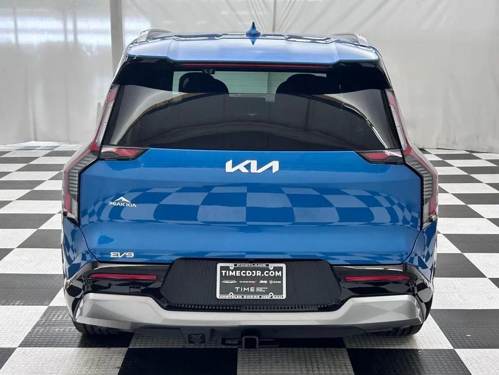 Used 2024 Blue Kia Land image 6