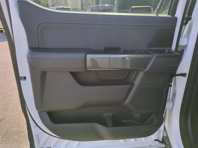 Used 2023 White Ford XLT image 28