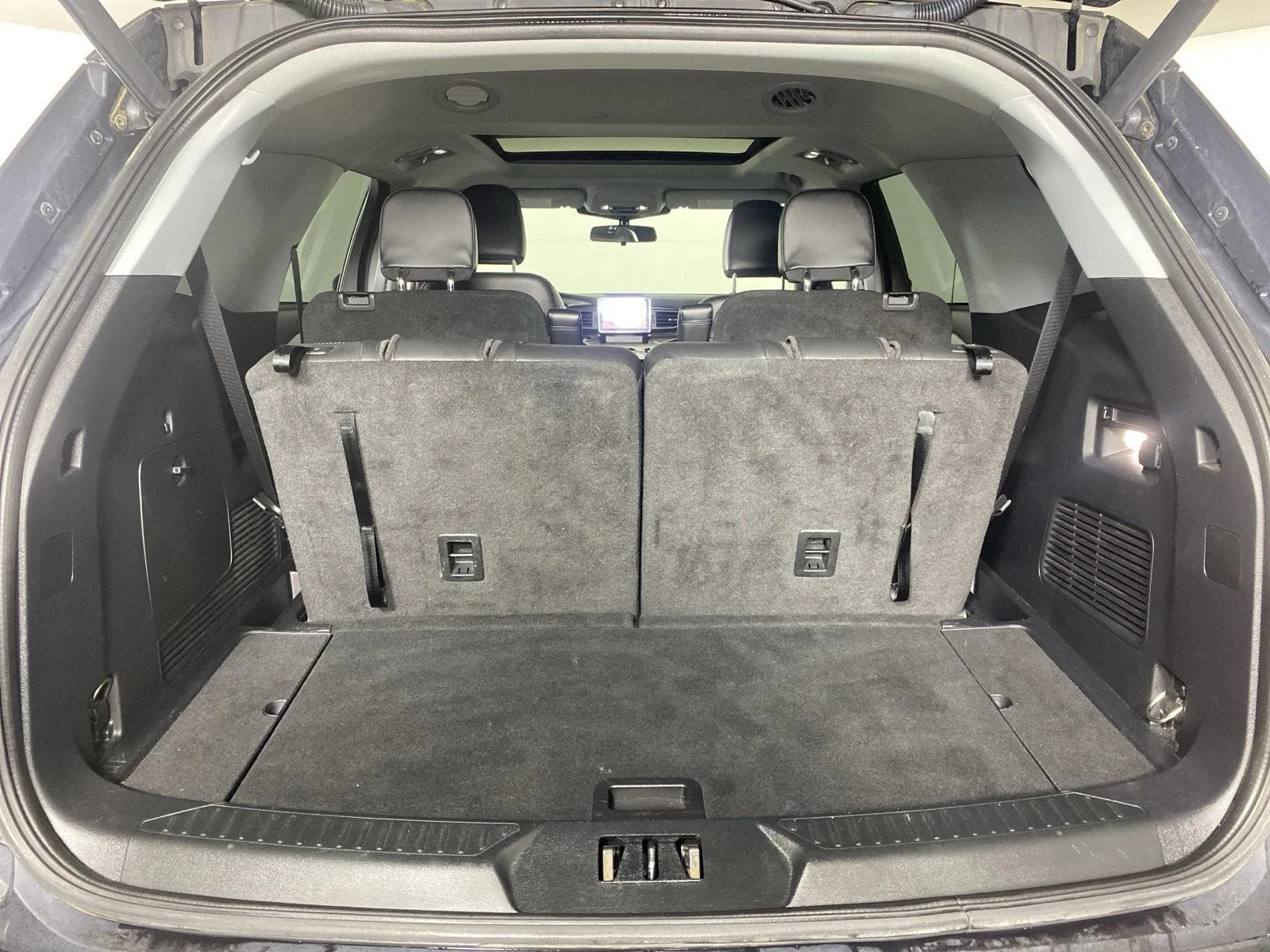 Used 2023 Agate Black Ford XLT image 26