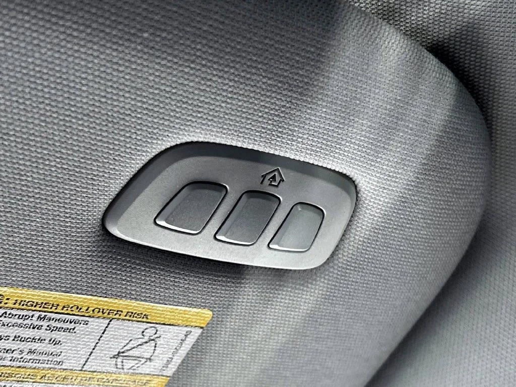 Used 2023 Gray Metallic Ford Lariat image 39