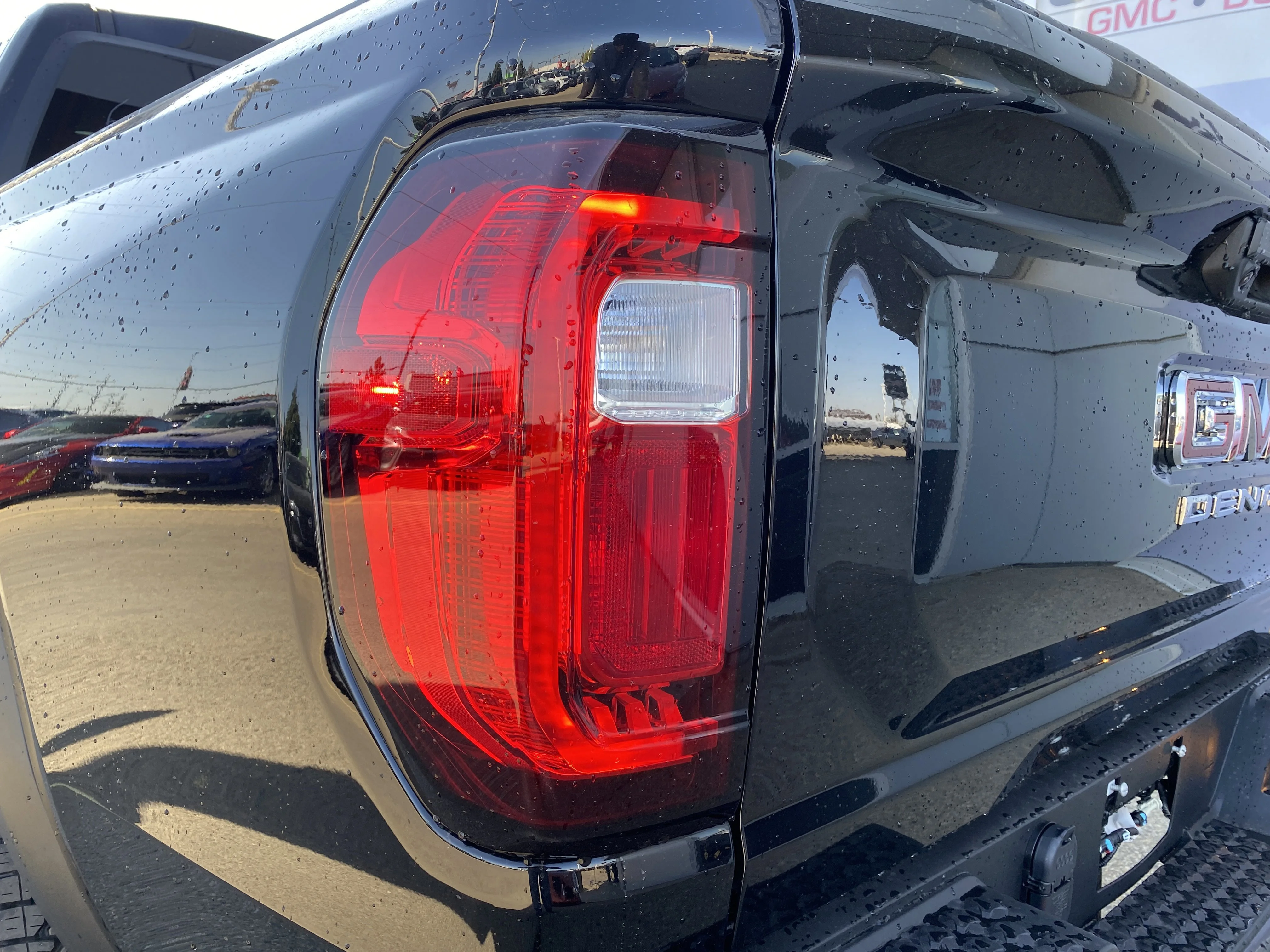 New 2026 ONYX BLACK GMC 4WD Denali image 10