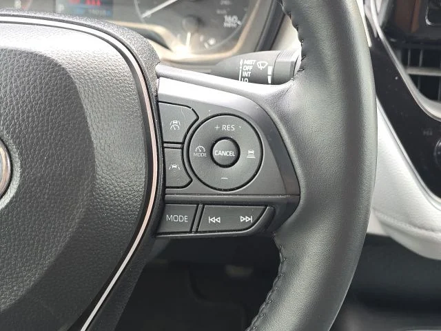 Used 2024  Toyota SE image 34