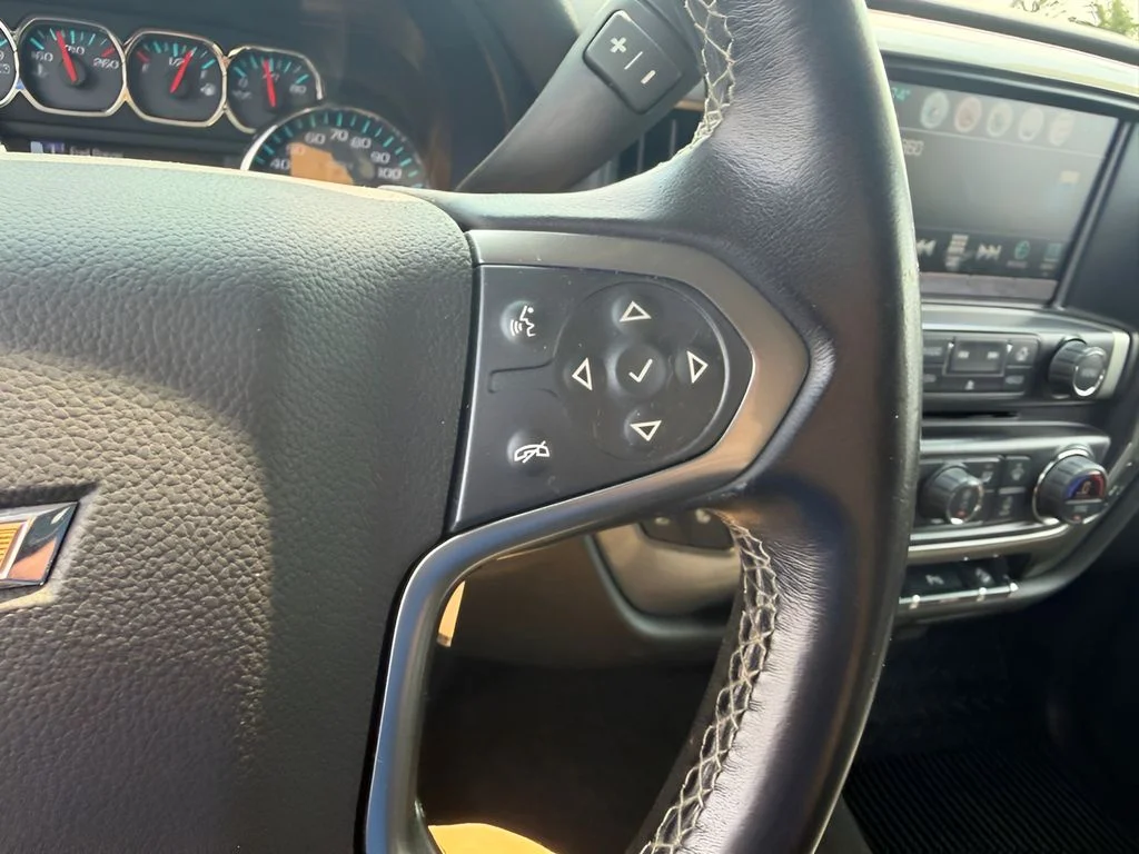 Used 2018 Cajun Red Tintcoat Chevrolet LT image 23