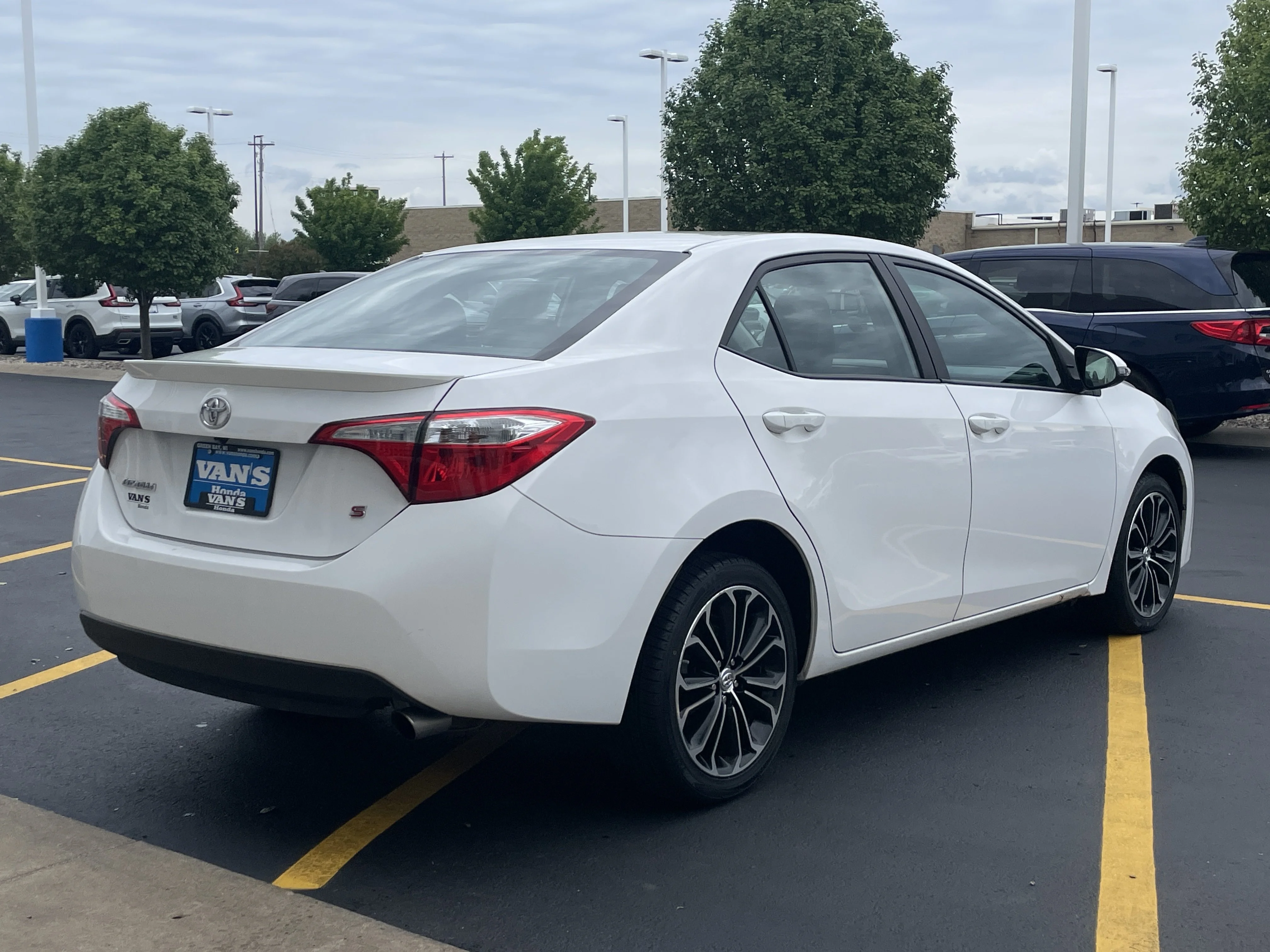 Used 2015 Super White Toyota S Plus image 7
