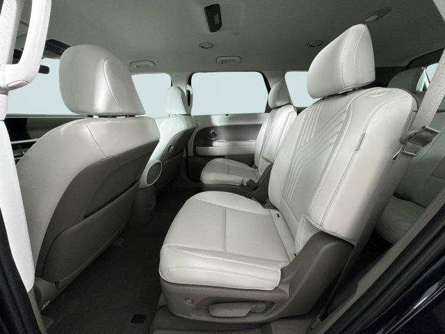 New 2026 Black Hyundai SEL 7P image 12