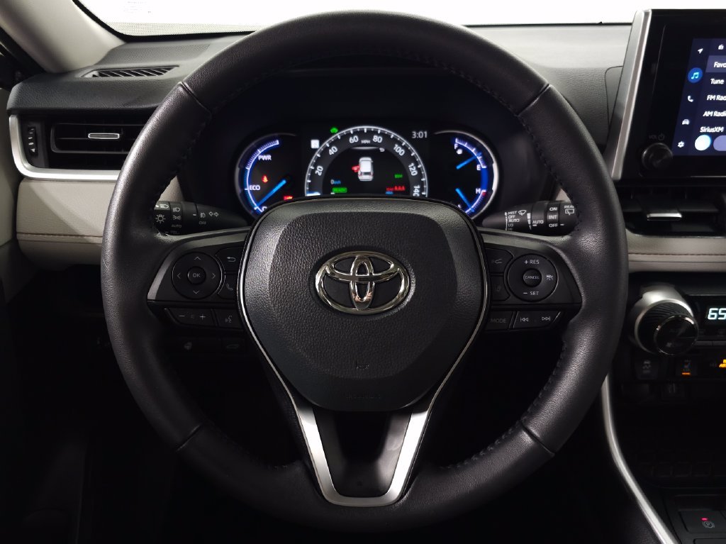 Used 2025 Black Toyota XLE Premium image 20