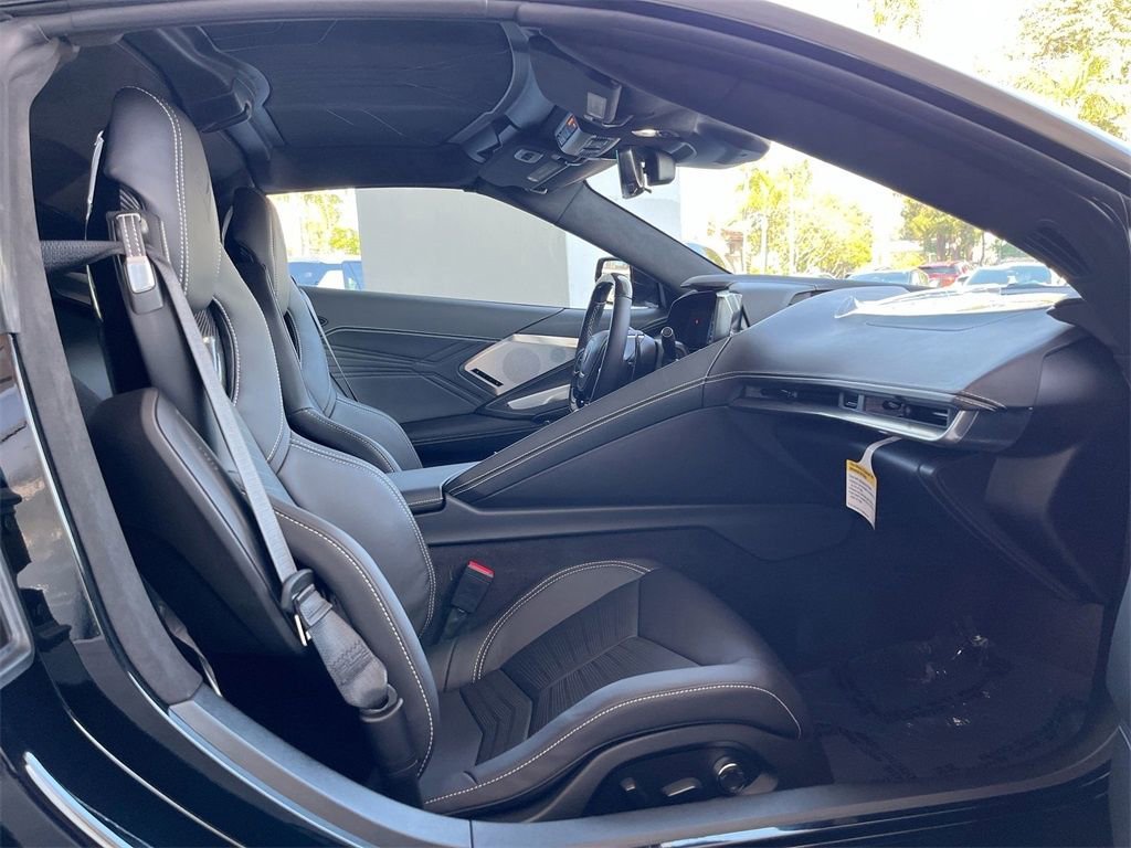 2025 Chevrolet Corvette 3LZ - Photo 25