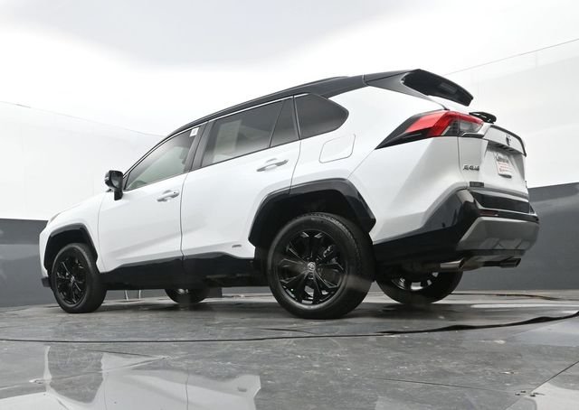 Used 2023 Wind Chill Pearl/Midnight Black Metallic Toyota XSE image 25