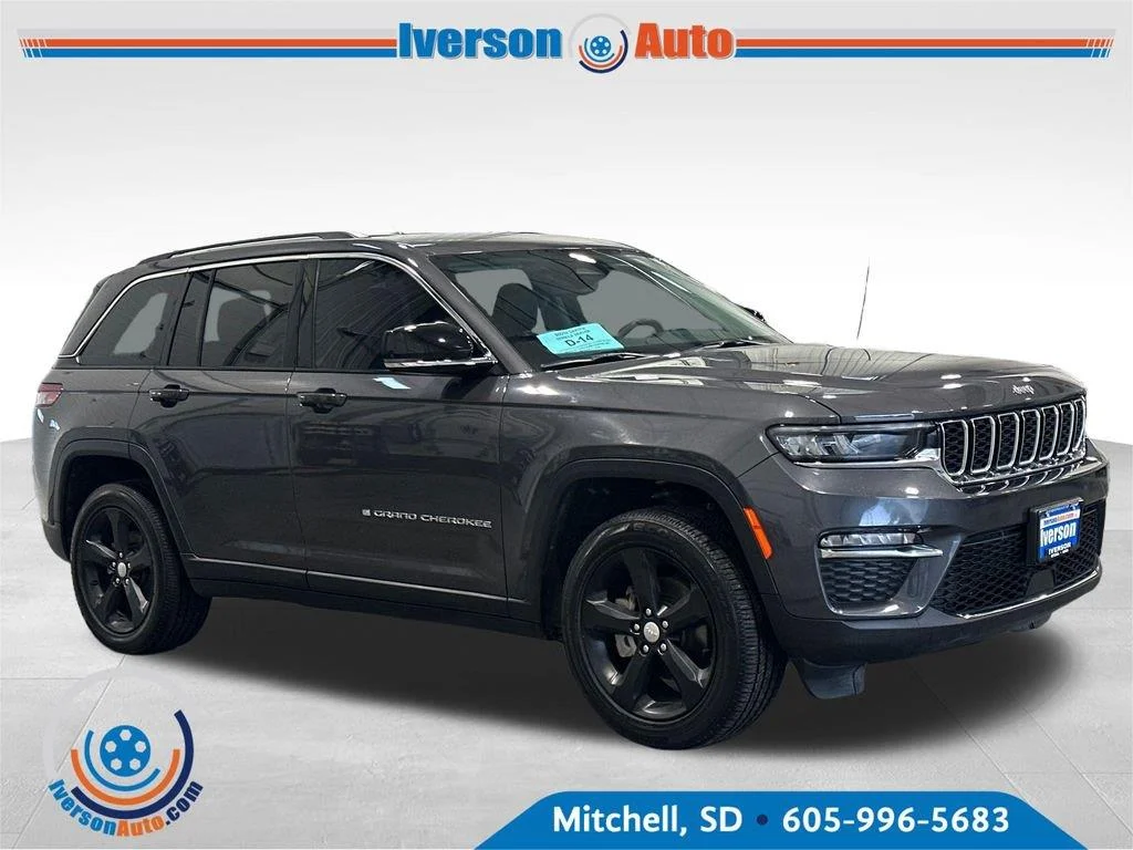 Used 2023 Gray Metallic Jeep Limited image 1