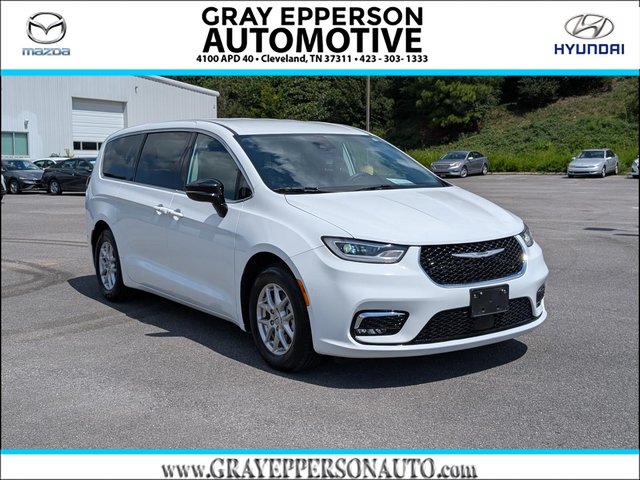 Pre-Owned 2024 Chrysler Pacifica Touring L