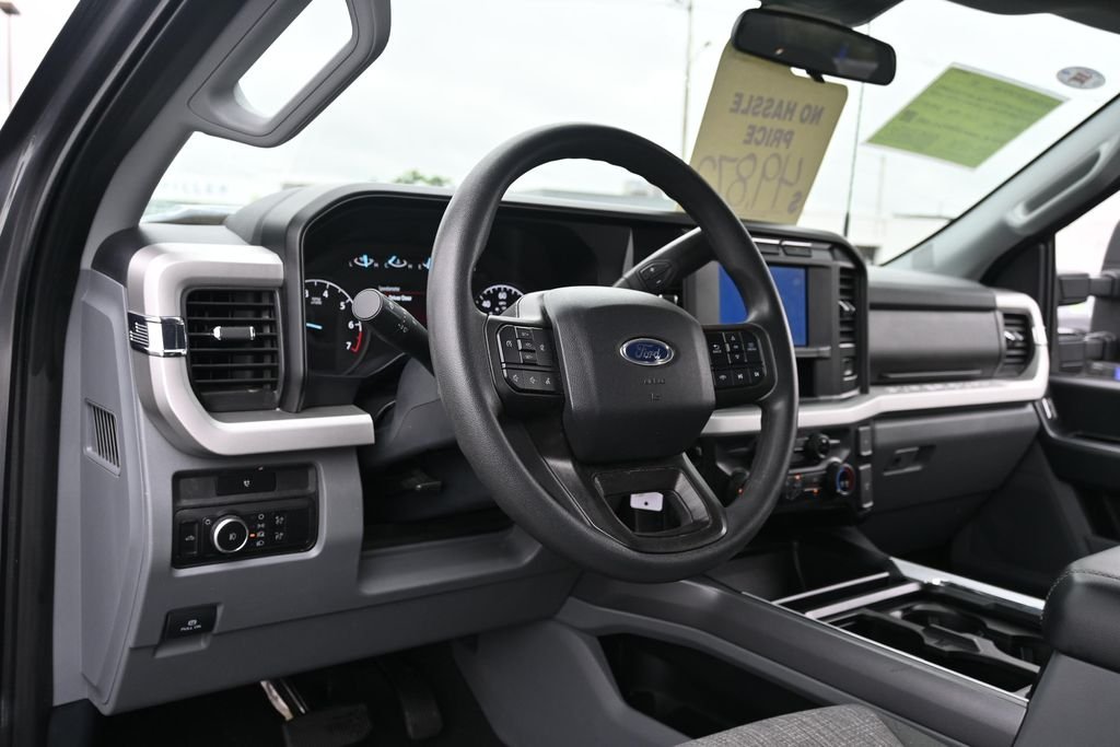 Used 2024 Gray Ford XLT image 18