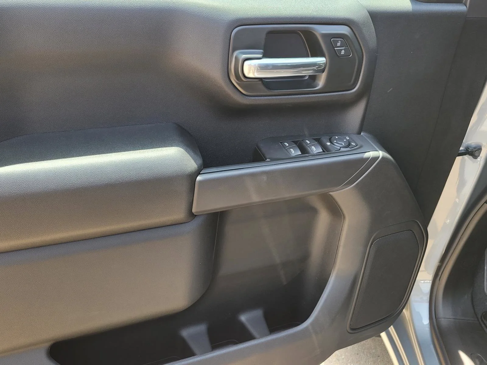 2026 Chevrolet Silverado 1500 Custom - Photo 12