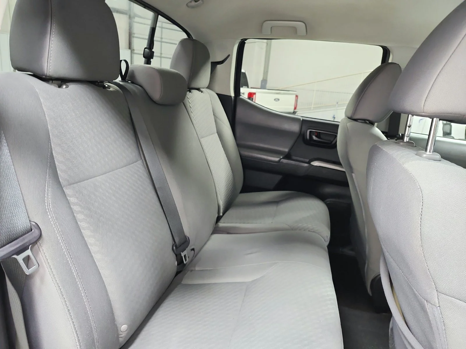 Used 2022 Silver Toyota SR5 image 36