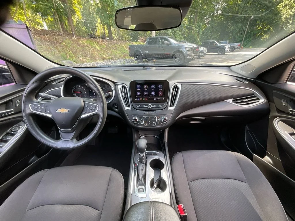 Used 2024 Black Chevrolet LT image 18