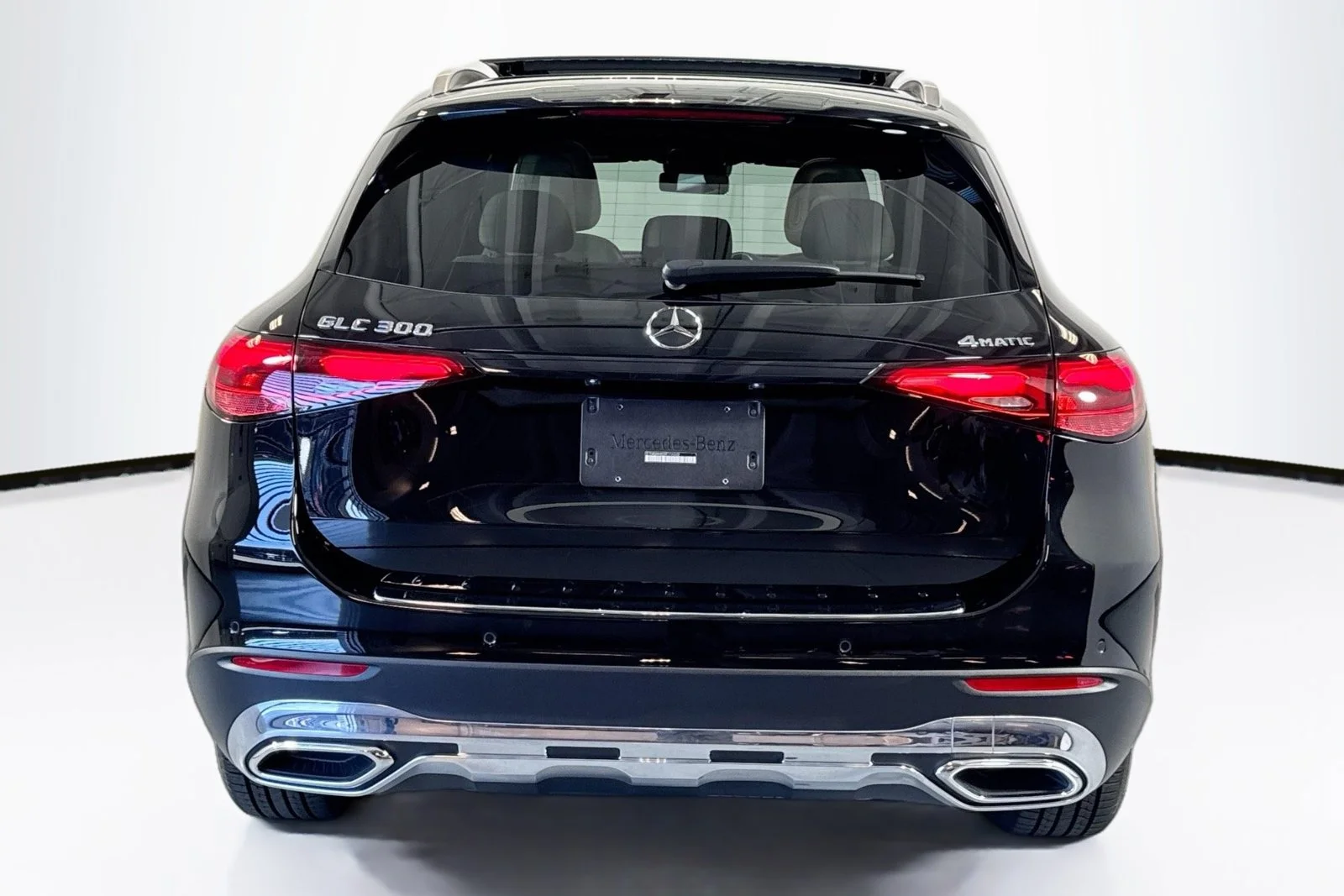 Used 2024 Black Mercedes-Benz GLC 300 image 6