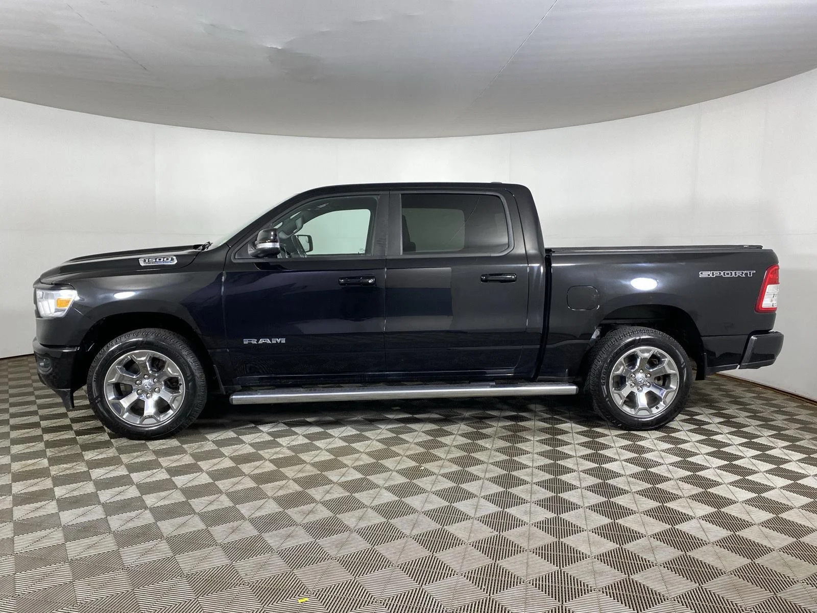 Used 2021 Diamond Black Crystal Pearlcoat Ram Big Horn image 4