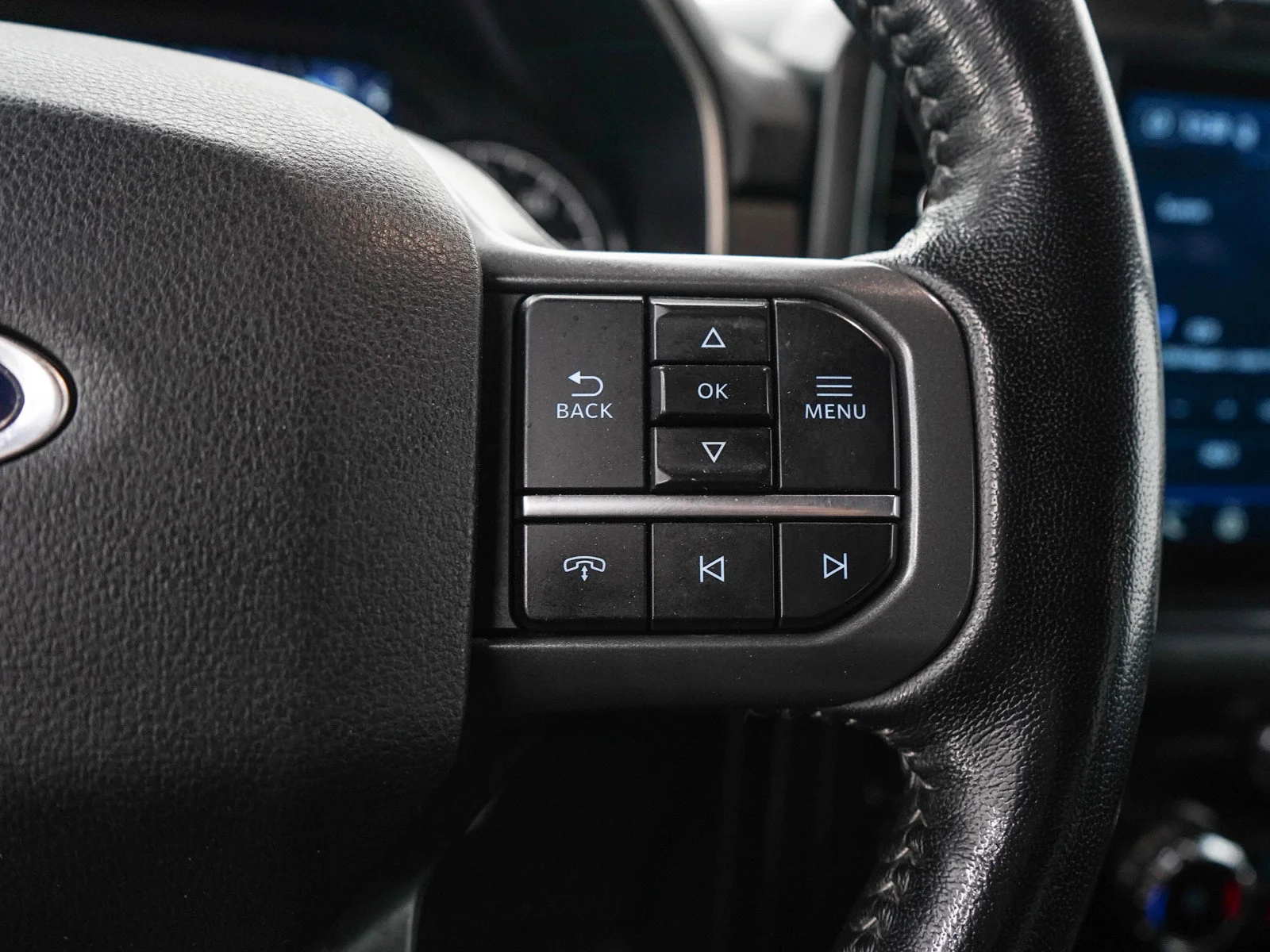 Used 2022  Ford XL image 26