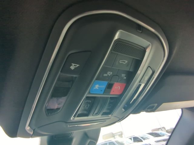 New 2026 Silver Zynith Exterior Paint Jeep Altitude image 24