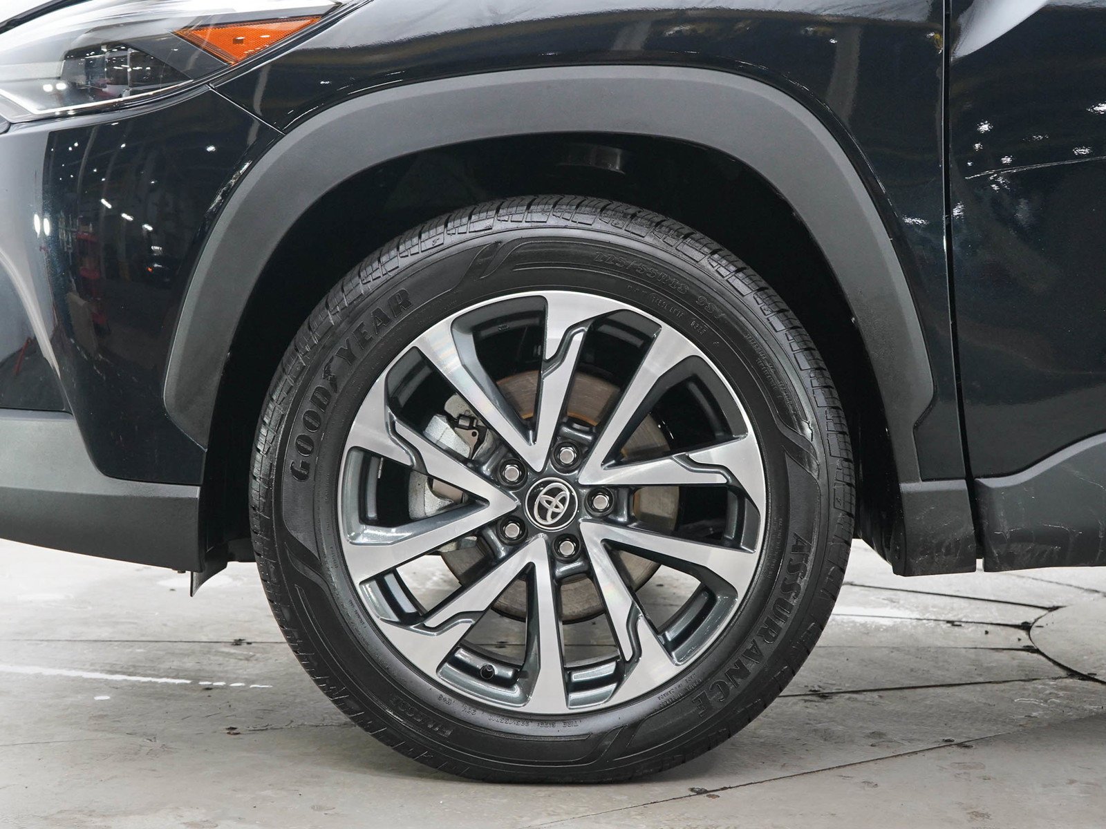 Used 2025 Jet Black Toyota XLE image 31