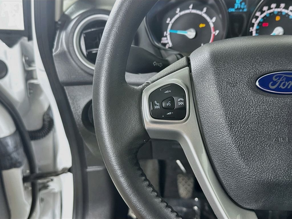 Used 2016 Oxford White Ford SE image 13