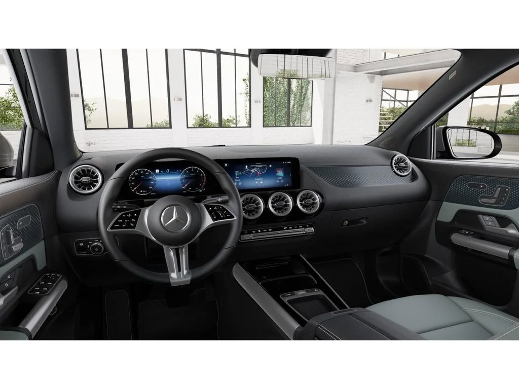 New 2026  Mercedes-Benz GLA 250 image 3