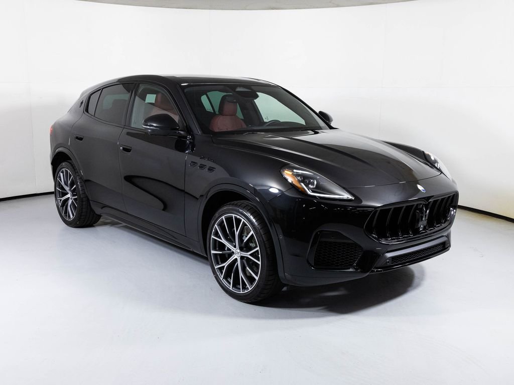 2026 Maserati Grecale Modena V6