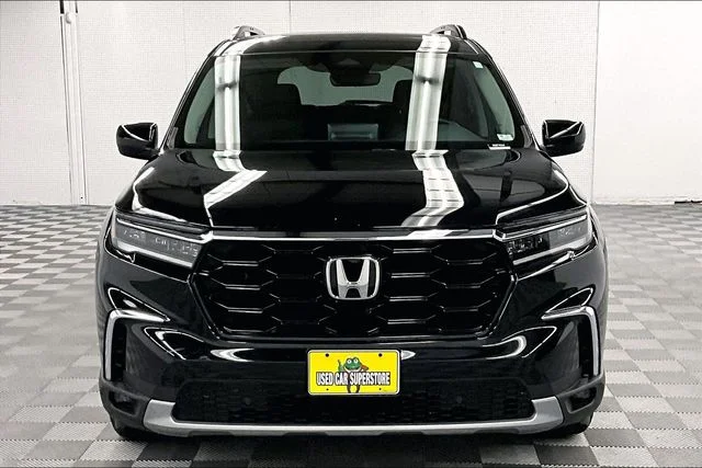 Used 2025 Crystal Black Pearl Honda Touring image 4