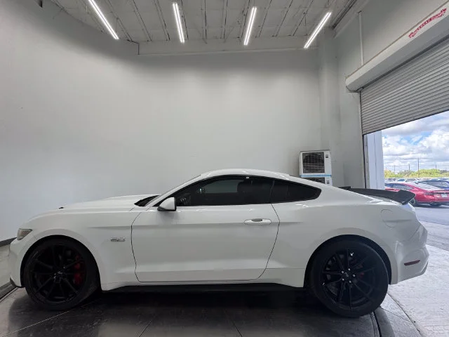 Used 2016 Oxford White Ford GT image 16