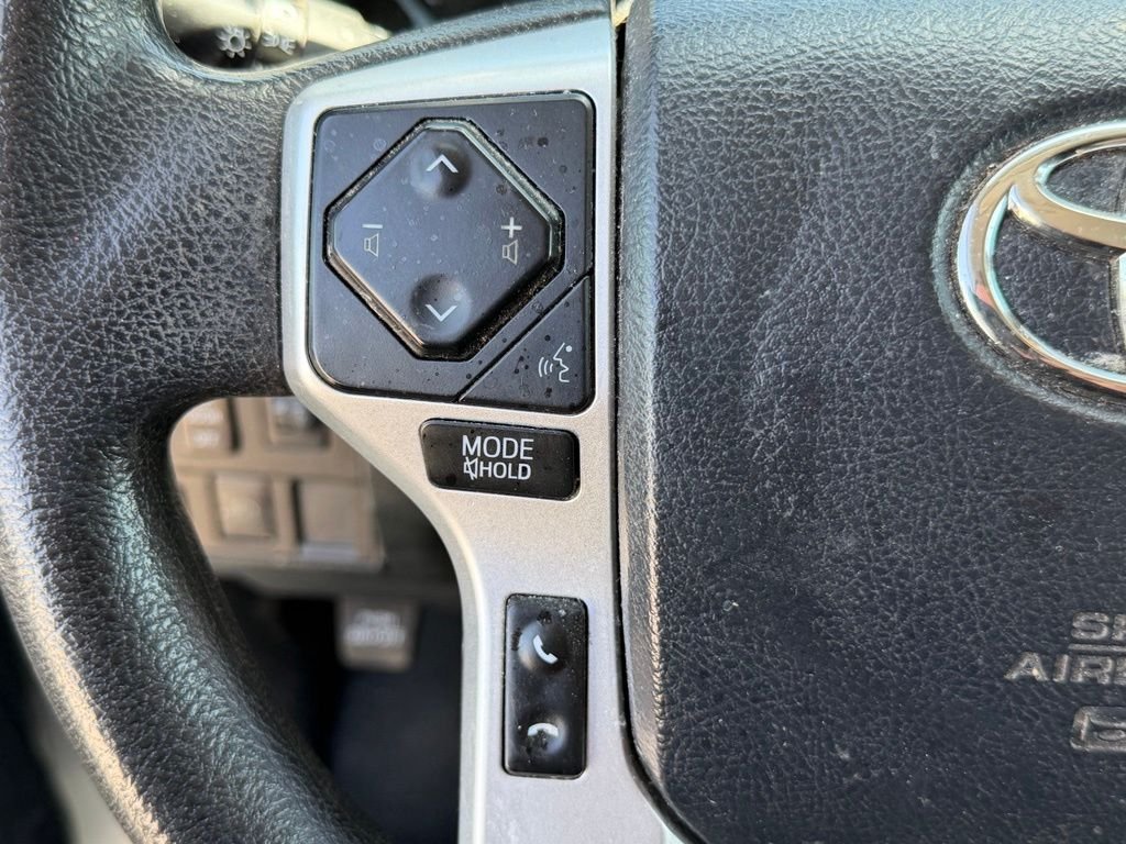 Used 2020 White Toyota SR5 image 14