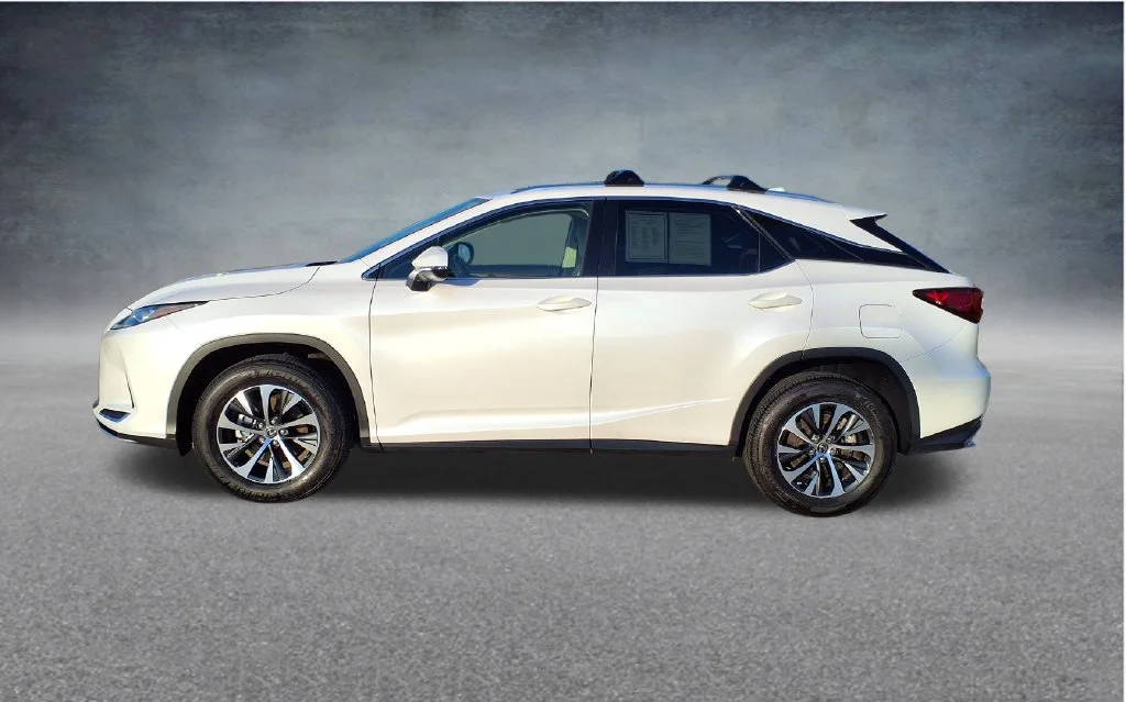 Used 2021 White Lexus 350 image 4