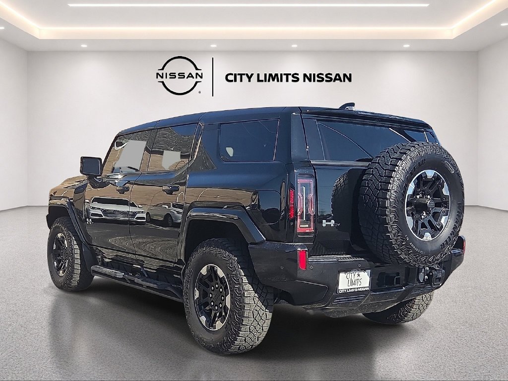 Used 2024 Black GMC 2X image 4